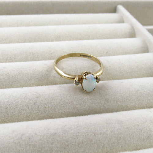 Vintage 9ct yellow gold oval - vintage,