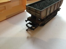 HORNBY R6016 BR 20 TON HOPPER PROFESSIONALLY WEATHERED WITH LOAD