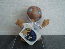 1997 Universal Studios ET Figure WIth Tags