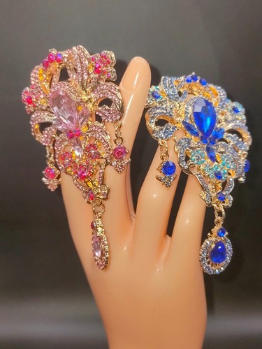 Large ornate crystal - 💎,