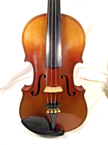 Old fullsize violin - f5.,