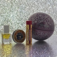 Burt's Bees Pamper Gift Set In