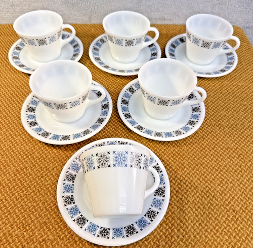 Vintage jaj pyrex chelsea cups - vintage,