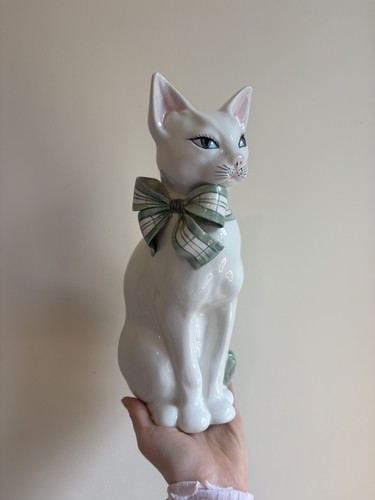 Beautiful vintage white cat - vintage,