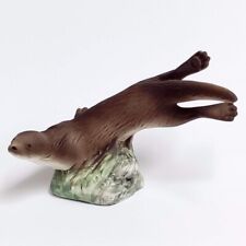 Highbank Porcelain - Otter Swimming (15 cm wide)
