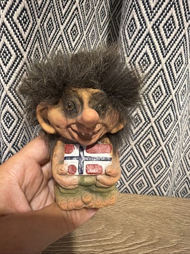 Vintage nyform troll figure - troll,