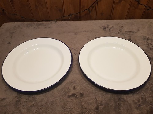 Pair white enamel - of, camping