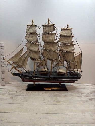 Large cutty sark sailing - large,