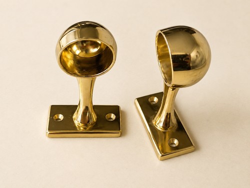 Pair mm brass wardrode - x,