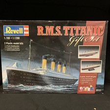 Revell Model Kit RMS Titanic 05727 Gift Set 2 models 1:700 & 1:1200 2013