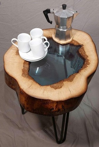 Hollow oak and turquoise resin - hollow,