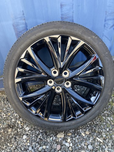Single genuine toyota yaris - single,