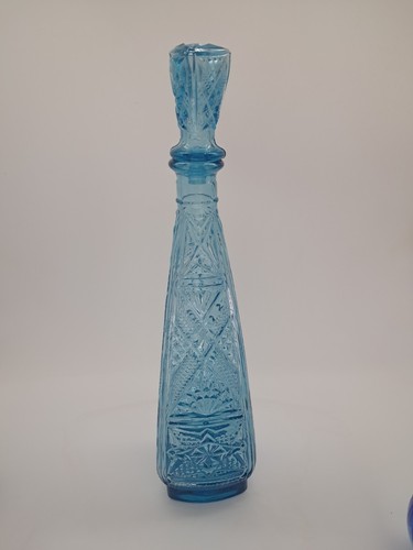 Mid century hand - mid, blue
