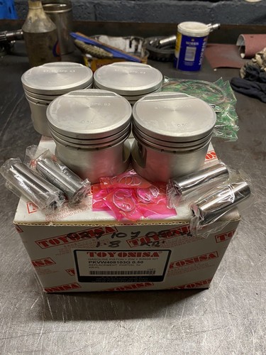 Piston set for - for, 1800