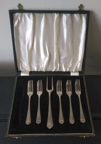 Five vintage epns cake - ,