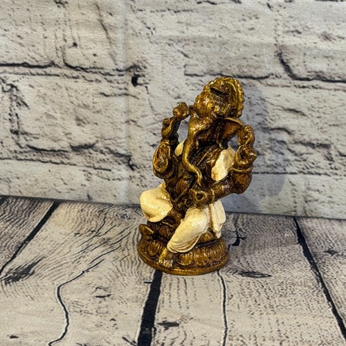 Cream bronze 12cm - 12cm, small