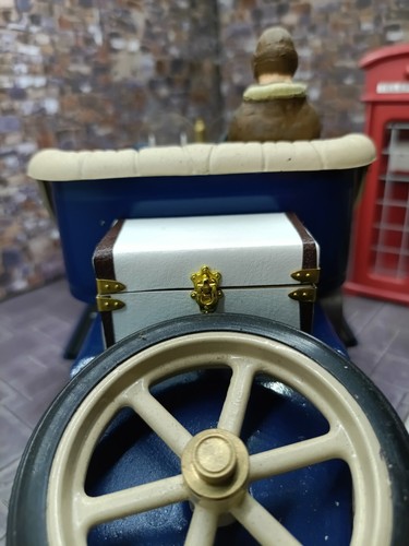 White trunk with brown - white,