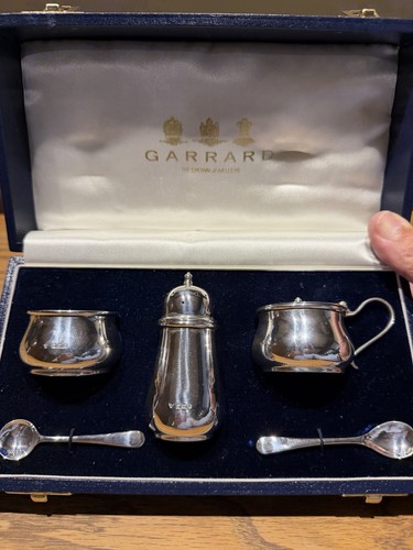 Solid silver garrard co qeii - silver,