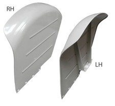 A PAIR OF WINGS / MUDGUARDS FOR A FORDSON SUPER MAJOR ( DISC BRAKE )