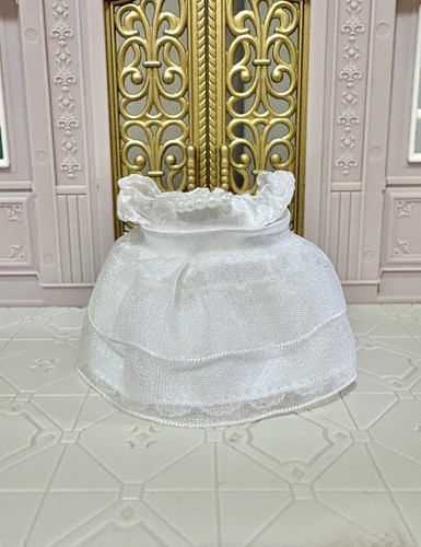 Sylvanian families royal - families,