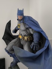 Batman (Beefcake) Statue - Blue Variant - Premium Format - Sideshow Collectibles