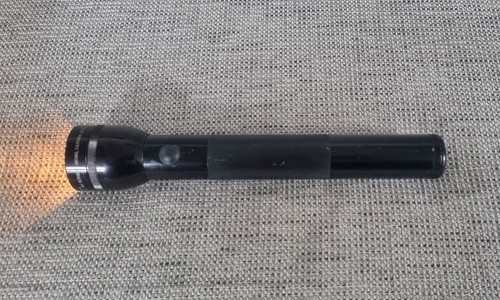 Maglite cell torch - 3d,