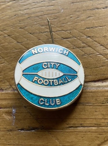 Norwich city football club pin - city,