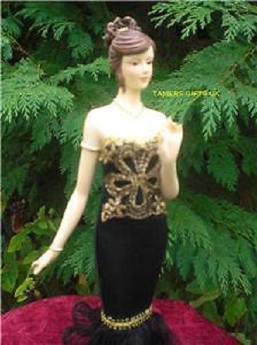 Black gold lady - gold,