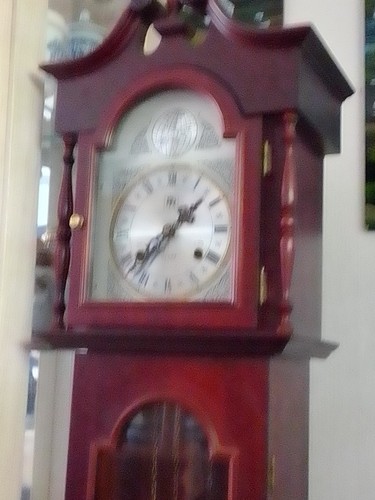 Day grandmother clock - day, plays