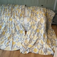 3 Pairs of Laura Ashley Curtains. 2 x Pairs 270 x 155mm & 1 x Pair 205mm x 220mm