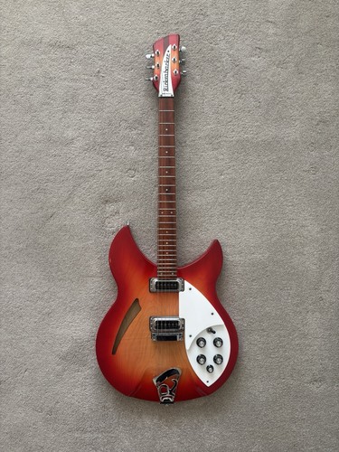 Rickenbacker 330 semi hollow - rickenbacker,