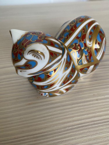 Royal crown derby contented - derby,