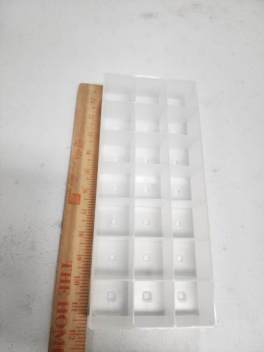 Delta airline plastic - delta,