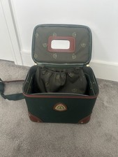 Vintage Globetrotters Vanity