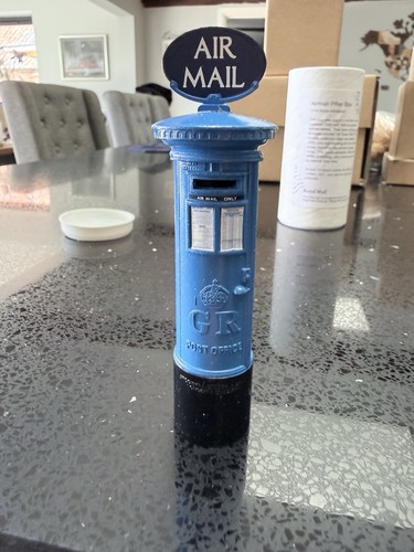 Royal mail air money - air, box