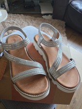 heavenly feet size 5 sandals