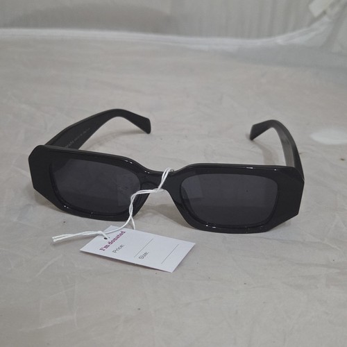 Prada 8679 black rectangle - prada,