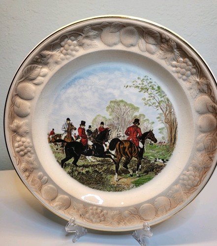 Horse and hounds - horse,