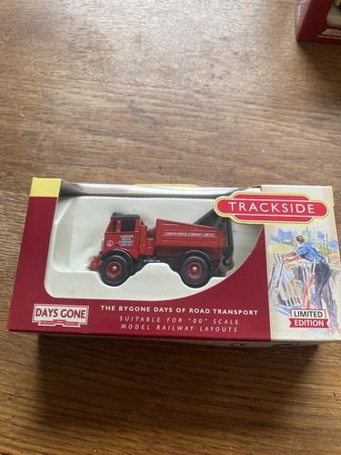 Corgi trackside dg114004 aec - trackside,