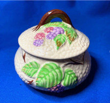 Vintage Wade Lidded Sugar Bowl. Embossed Bramble. 1950s. Ex. Cond.