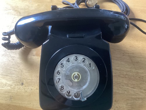 Vintage black rotary dial - black,