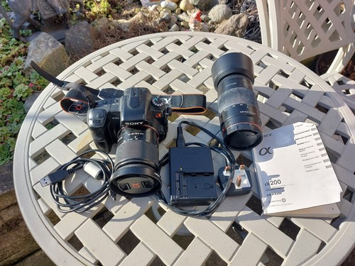 Sony a200 dslr camera - dslr,