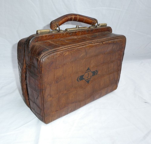 Antique crocodile skin - antique,