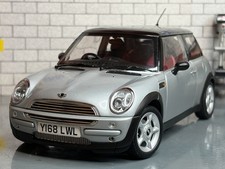1:18 *BOXED* KYOSHO BMW MINI