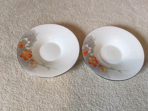 Shelley art deco saucers - 2,