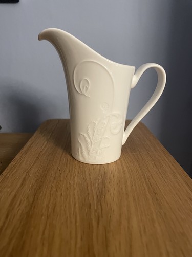 Wedgwood nature milk jug bone - milk,