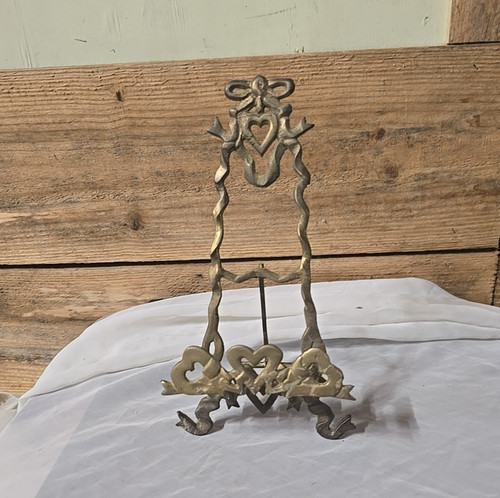 Vintage ornate brass easel - brass,
