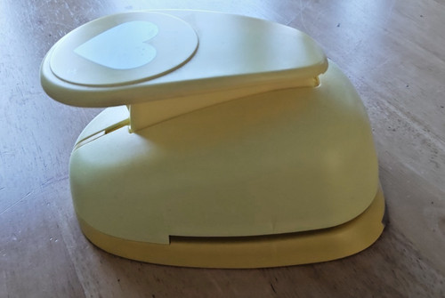 Heart shaped paper punch - 3*,