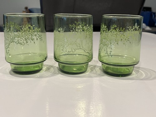 Vtg green drinking - green, set