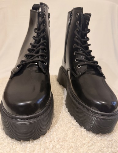 Black patent platform lace - platform, lace-up